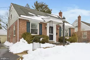 933 Greenbriar Ln, Springfield, PA 19064 - Photo 1