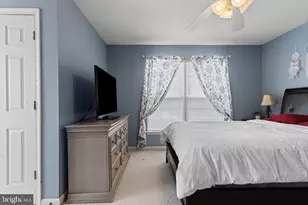 411 Highgrove Ln, Aston, PA 19014 - Photo 34
