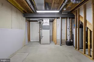 411 Highgrove Ln, Aston, PA 19014 - Photo 24