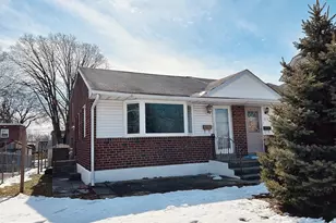 514 8th Ave, Folsom, PA 19033 - Photo 2