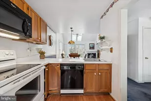 419 Derry Dr, Aston, PA 19014 - Photo 10