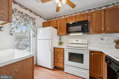 419 Derry Drive, Aston, PA 19014 - Photo 4