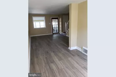 208 Marks Avenue, Darby, PA 19023 - Photo 4