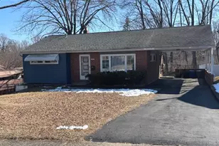 2213 S Lee Ln, Aston, PA 19014 - Photo 1