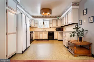 303 Crum Creek Ln, Newtown Square, PA 19073 - Photo 10