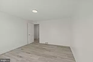 312 W 21st St, Chester, PA 19013 - Photo 16