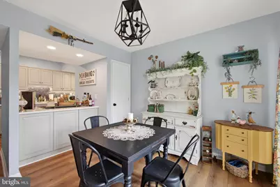 202 E Chelsea Circle, Newtown Square, PA 19073 - Photo 4