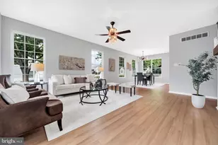 1702 Magnolia Ct, Garnet Valley, PA 19060 - Photo 4