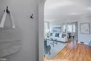 1628 Surrey Ln, Havertown, PA 19083 - Photo 8