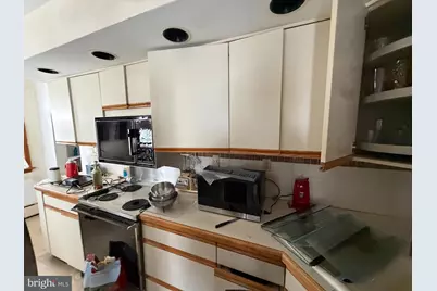 343 Upland Way, Drexel Hill, PA 19026 - Photo 2