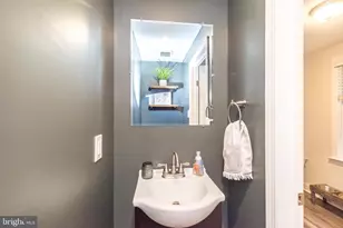 8 Myrtle Ave, Havertown, PA 19083 - Photo 18