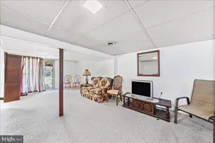 15 Colonial Cir, Aston, PA 19014 - Photo 20