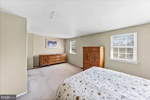 15 Colonial Cir, Aston, PA 19014 - Photo 12