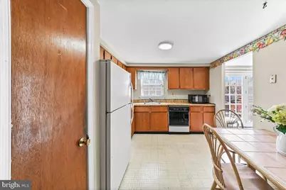 15 Colonial Circle, Aston, PA 19014 - Photo 6