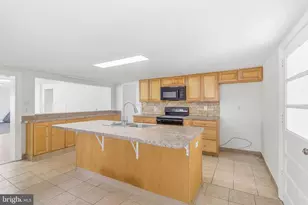 1834 Meetinghouse Rd, Upper Chichester, PA 19061 - Photo 16