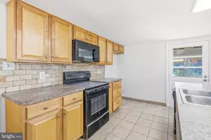 1834 Meetinghouse Rd, Upper Chichester, PA 19061 - Photo 18