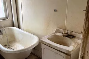 1107 Meadow Ln, Chester, PA 19013 - Photo 16