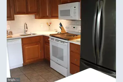 325 Westpark Lane, Clifton Heights, PA 19018 - Photo 8