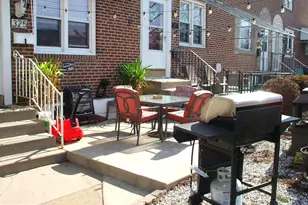 325 Westpark Ln, Clifton Heights, PA 19018 - Photo 2