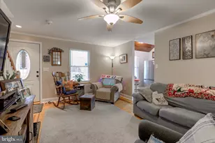 914 Anderson Ave, Marcus Hook, PA 19061 - Photo 8