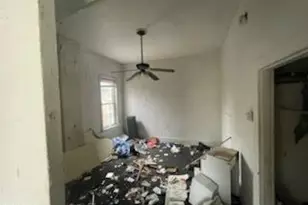 1108 W 3rd St, Chester, PA 19013 - Photo 32