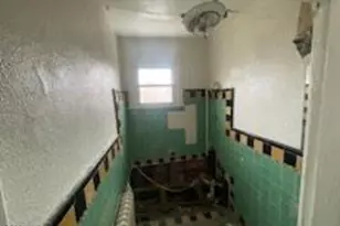 1108 W 3rd St, Chester, PA 19013 - Photo 40