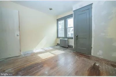 45 S Brighton Avenue, Upper Darby, PA 19082 - Photo 14