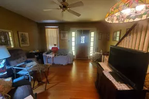 207 Avon Rd, Upper Darby, PA 19082 - Photo 8