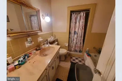 207 Avon Road, Upper Darby, PA 19082 - Photo 18