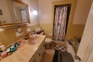 207 Avon Rd, Upper Darby, PA 19082 - Photo 18