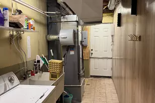 753 E 25th St, Chester, PA 19013 - Photo 32