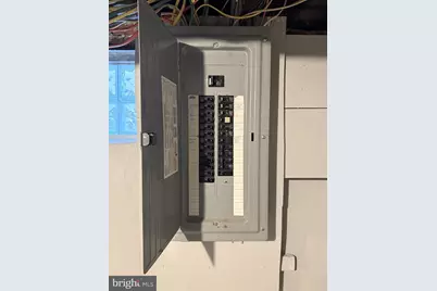 325 E 20th Street, Chester, PA 19013 - Photo 32