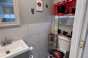 325 E 20th St, Chester, PA 19013 - Photo 16