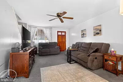 304 Pine Street, Glenolden, PA 19036 - Photo 4