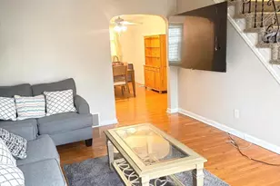 33 Mermont Cir, Darby, PA 19023 - Photo 4