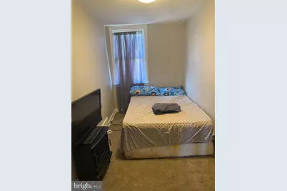 33 Mermont Circle, Darby, PA 19023 - Photo 4