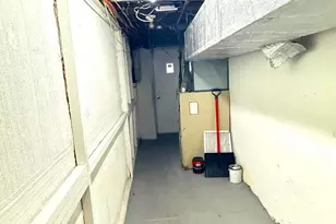 33 Mermont Cir, Darby, PA 19023 - Photo 14