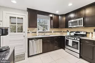 222 Wickford Rd, Havertown, PA 19083 - Photo 12