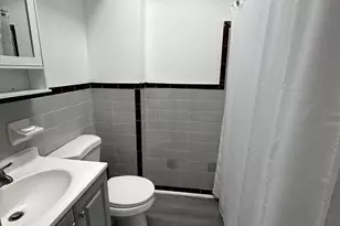 606 Norris St, Chester, PA 19013 - Photo 6