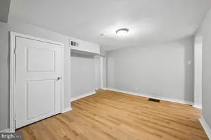 26 N 10th St, Darby, PA 19023 - Photo 8