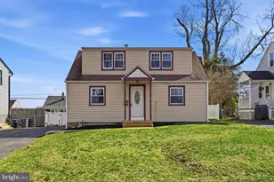 78 Seward Ln, Aston, PA 19014 - Photo 2