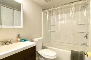 5200 Hilltop Dr, Brookhaven, PA 19015 - Photo 4