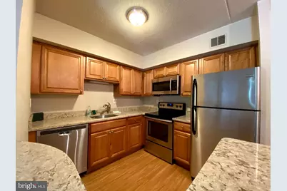 5200 Hilltop Drive, Brookhaven, PA 19015 - Photo 8