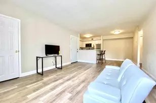 5200 Hilltop Dr, Brookhaven, PA 19015 - Photo 6