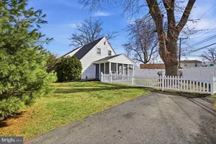 2704 Quaint St, Secane, PA 19018 - Photo 2