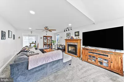 251 Kossuth Avenue, Folsom, PA 19033 - Photo 8