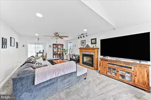 251 Kossuth Ave, Folsom, PA 19033 - Photo 8