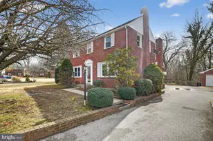 616 Hey Ln, Springfield, PA 19064 - Photo 2