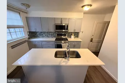 321 Hampden Road, Upper Darby, PA 19082 - Photo 4