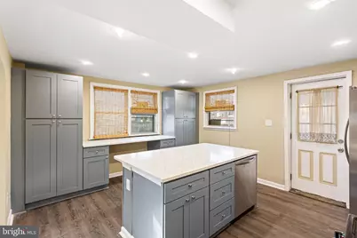 112 Juliana Terrace, Darby, PA 19023 - Photo 4